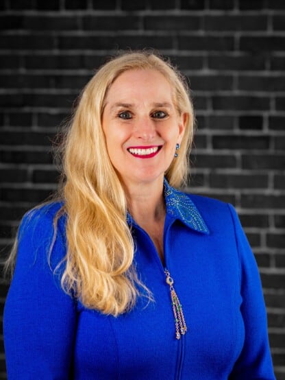 Rachel Comella headshot.